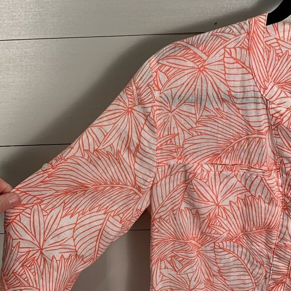 Tommy Bahama 100% linen white and pink floral button down spring/summer small - Picture 6 of 10